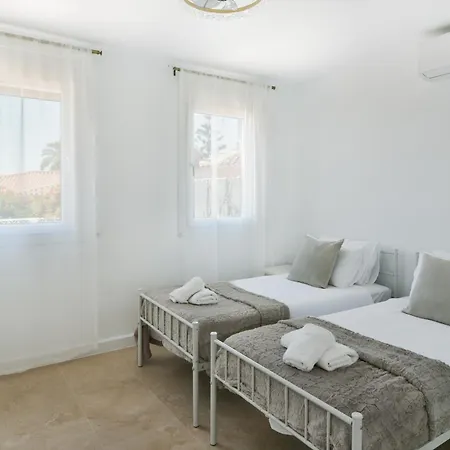 Dream Beach-side With Sea Views & Close To Golf