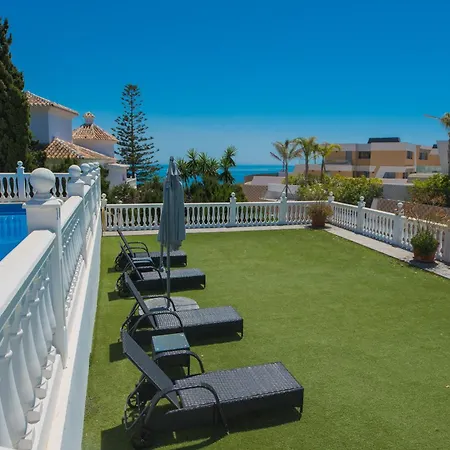 Dream Beach-side With Sea Views & Close To Golf Villa *