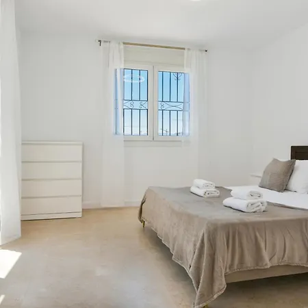 Dream Beach-side With Sea Views & Close To Golf *