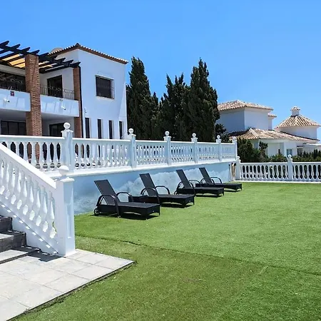 Dream Beach-side With Sea Views & Close To Golf Villa
