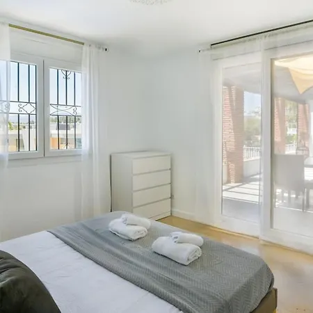 Villa Dream Beach-side With Sea Views & Close To Golf *