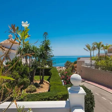 Villa Dream Beach-side With Sea Views & Close To Golf *