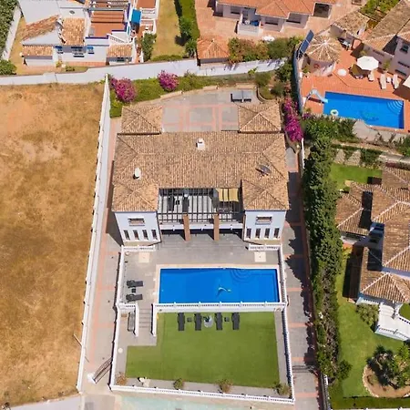 Dream Beach-side With Sea Views & Close To Golf Villa