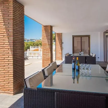 Villa Dream Beach-side With Sea Views & Close To Golf El Faro