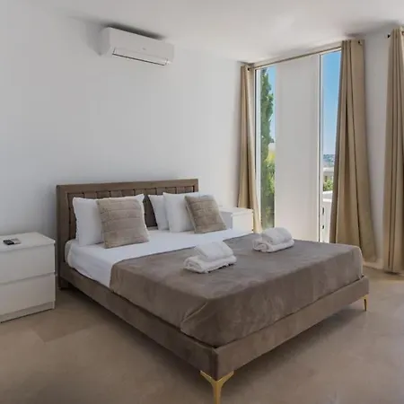 Dream Beach-side With Sea Views & Close To Golf *