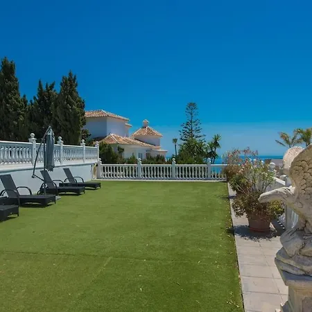 Villa Dream Beach-side With Sea Views & Close To Golf